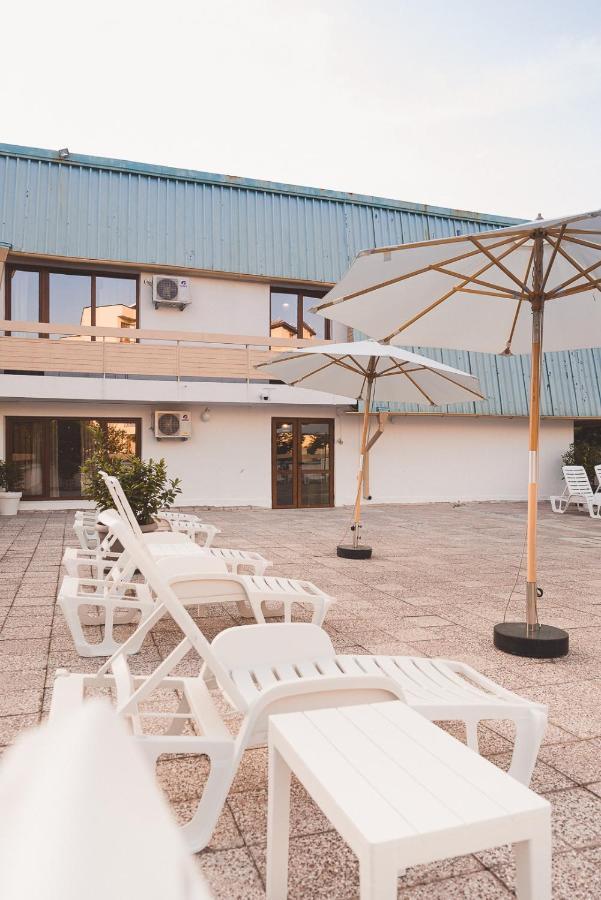 Hotel Amadina Garden Łozenec Zewnętrze zdjęcie